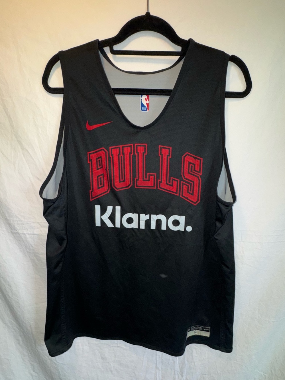 Chicago Bulls Gray Nike Basketball Jersey with Klarna Logo Reversible Sz XL - Picture 5 of 8